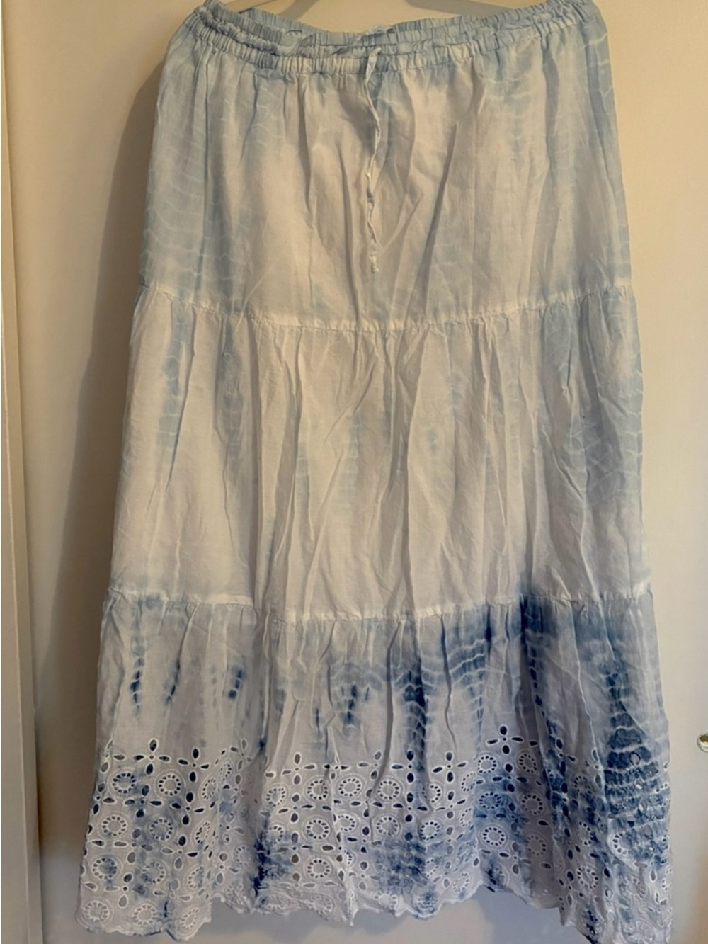 Style & Co. White and Light Blue Tie-Dye Eyelet Tiered Midi Skirt